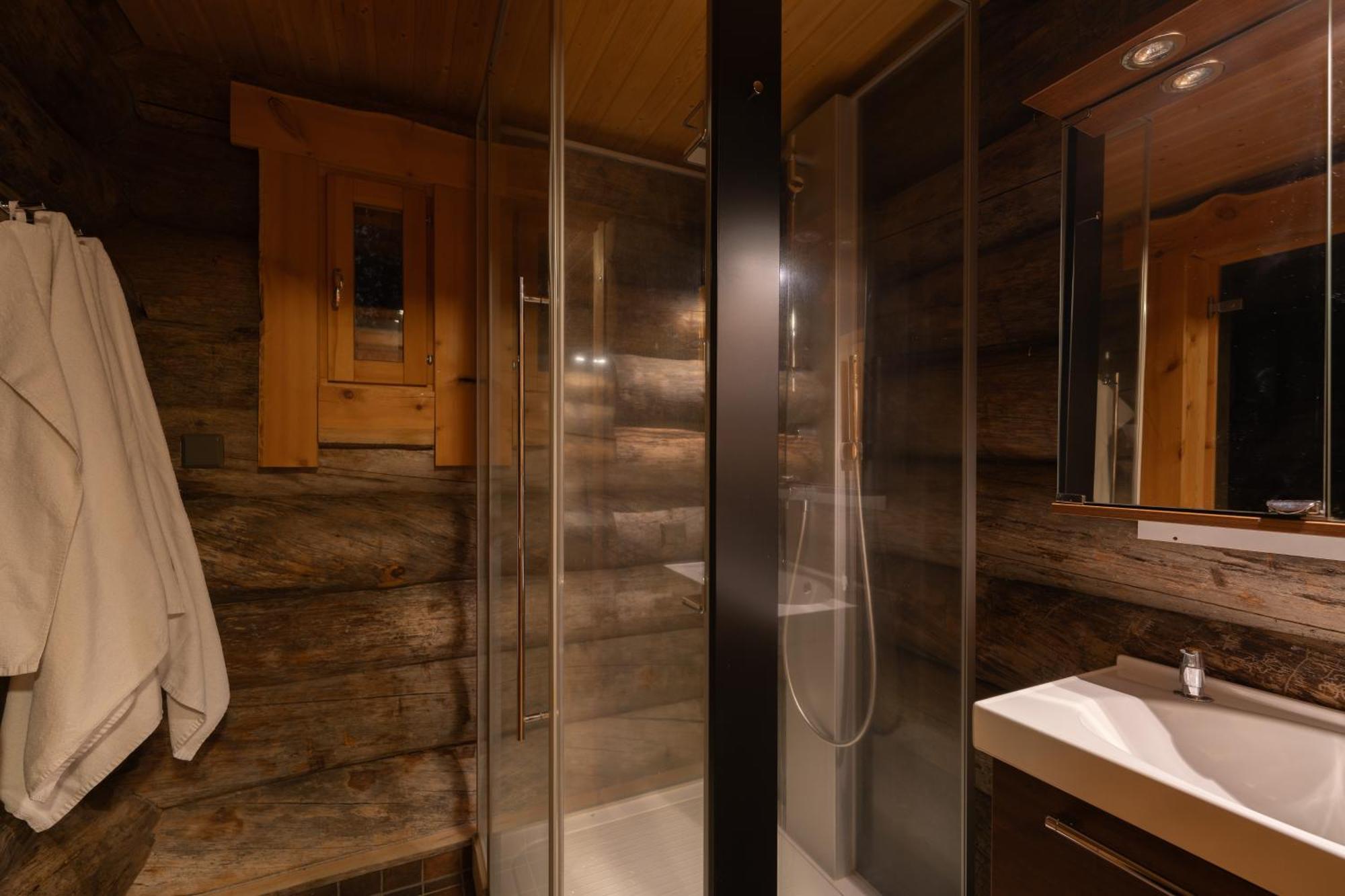 Kuukkeli Log Houses Villa Aurora "Pupula" 萨利色尔卡 外观 照片
